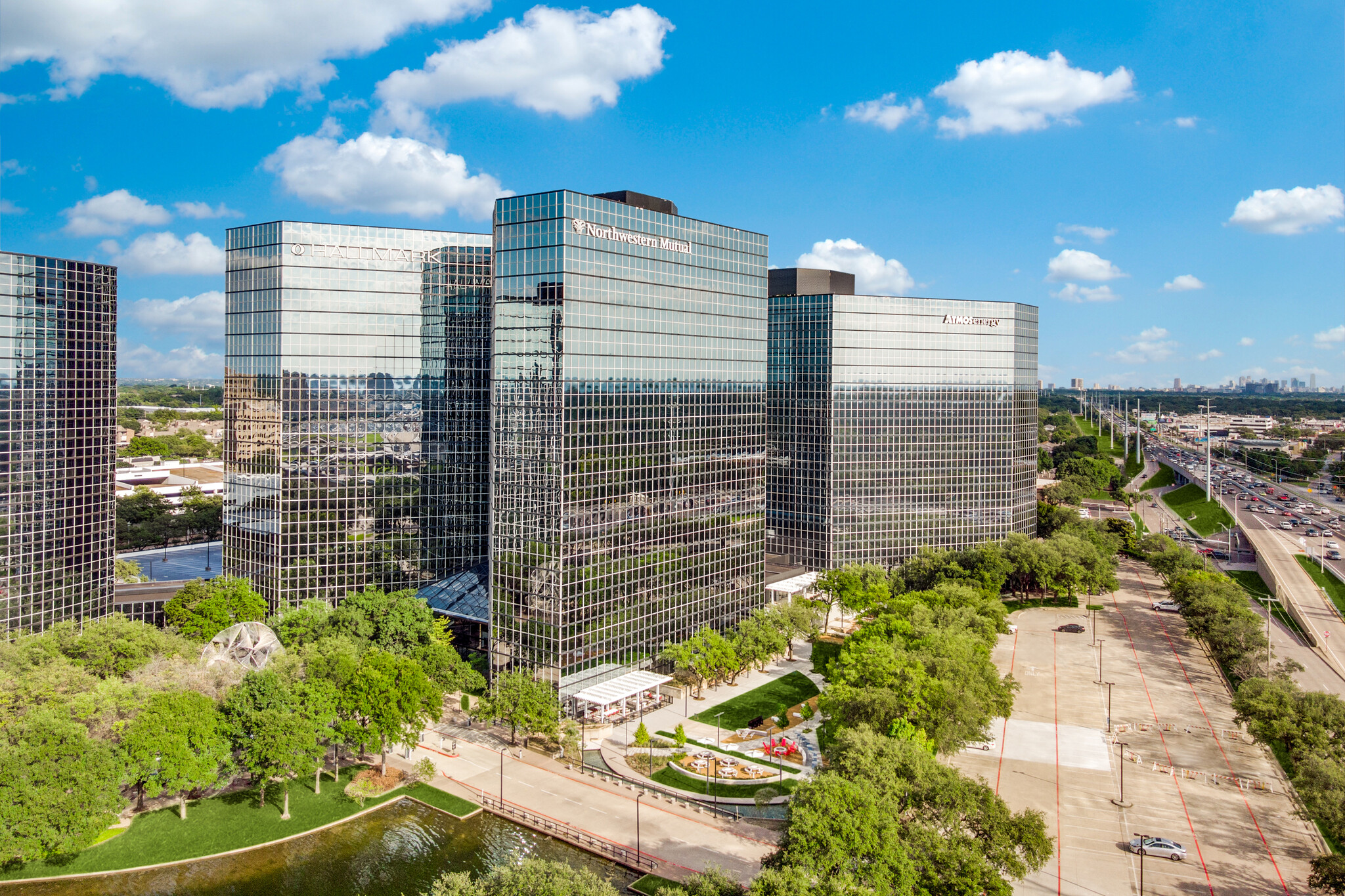 5400 Lyndon B Johnson Fwy, Dallas, TX en alquiler Foto del edificio- Imagen 1 de 37