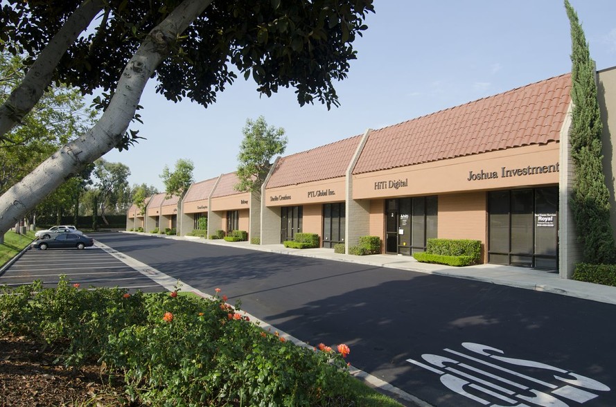 657-727 Brea Canyon Rd, Walnut, CA en alquiler - Foto del edificio - Imagen 3 de 46