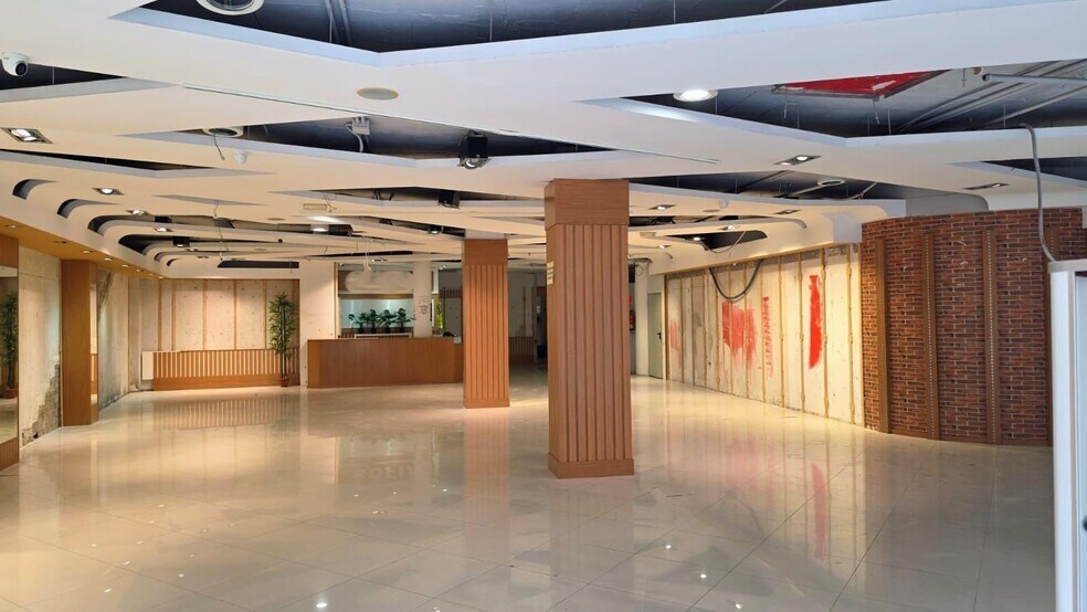 Local en Elche en alquiler - Foto del interior - Imagen 3 de 7