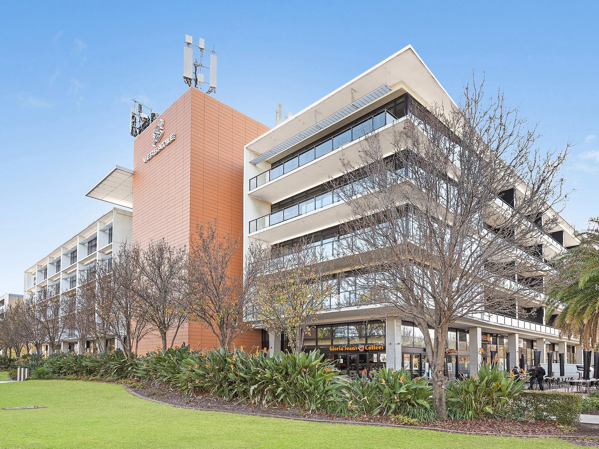 29-31 Lexington Dr, Bella Vista en venta Foto principal- Imagen 1 de 2