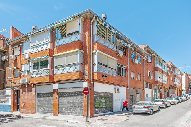 Más detalles de Calle de las Almortas, 17, Madrid - Local en alquiler