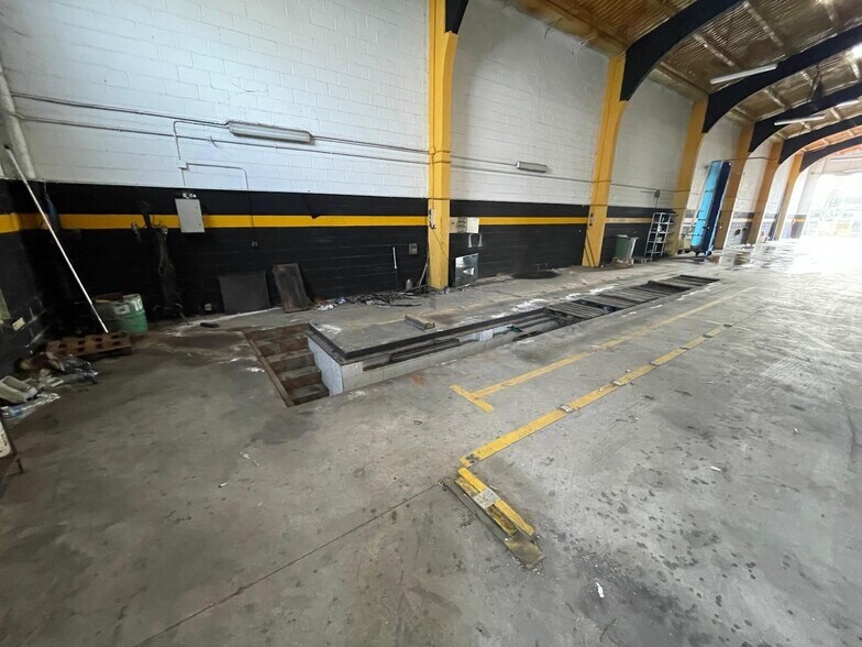 Nave en Cáceres, Cáceres en venta - Foto del edificio - Imagen 3 de 6