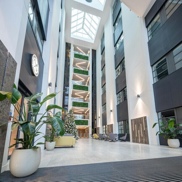 1 Trinity Gdns, Newcastle Upon Tyne en alquiler - Foto del edificio - Imagen 2 de 24