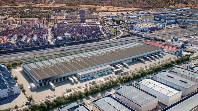 Más detalles de Calle Galileo Galilei, 3, Alcalá de Henares - Nave en alquiler