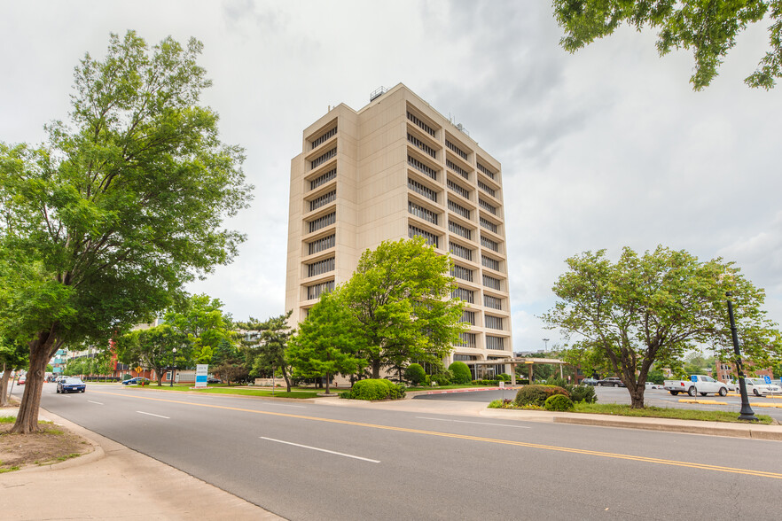 1211 N Shartel Ave, Oklahoma City, OK en alquiler - Foto del edificio - Imagen 3 de 13