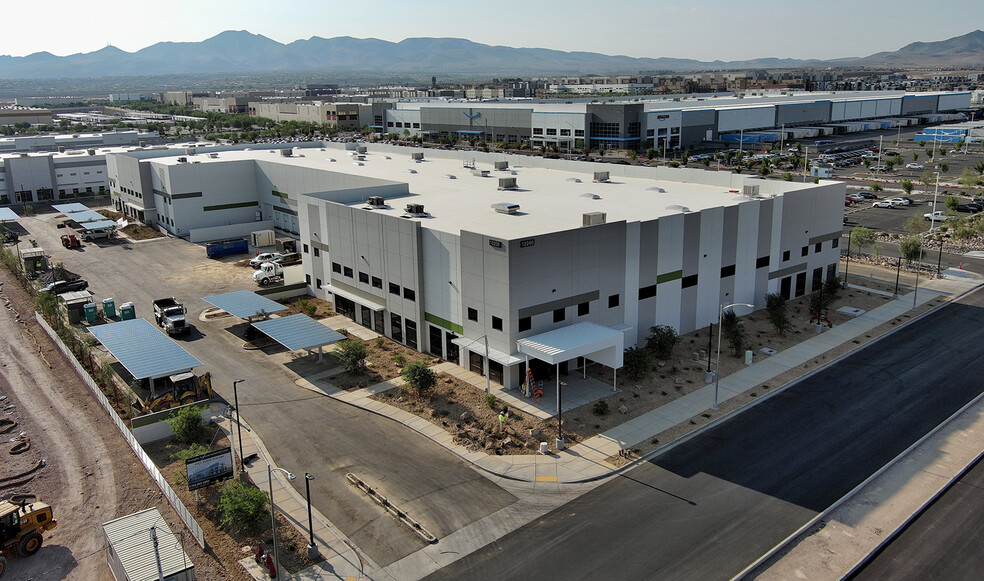 Bermuda Rd, Henderson, NV en alquiler - Foto del edificio - Imagen 2 de 4