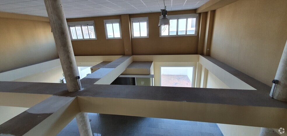Nave en Móstoles, Madrid en venta - Foto del edificio - Imagen 2 de 19
