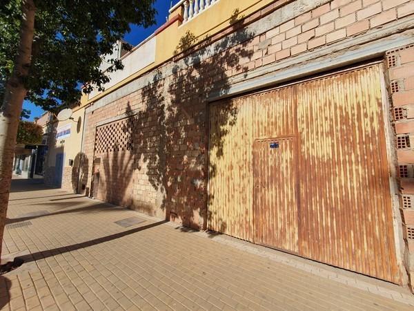 Mojonera Mo, 88, Roquetas de Mar, Almería en venta - Foto del edificio - Imagen 2 de 11