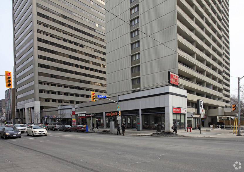 345 Bloor St E, Toronto, ON en alquiler - Foto del edificio - Imagen 1 de 5