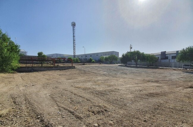 Más detalles de Calle de la Calderera, 17, Madrid - Nave en alquiler