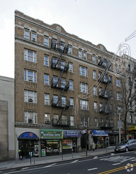 714 W 181st St, New York, NY en alquiler - Foto del edificio - Imagen 2 de 4