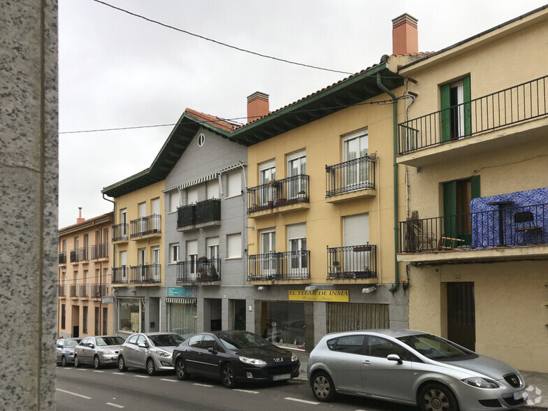 Calle de las Pozas, 48, San Lorenzo de El Escorial, Madrid en venta - Foto del edificio - Imagen 2 de 2