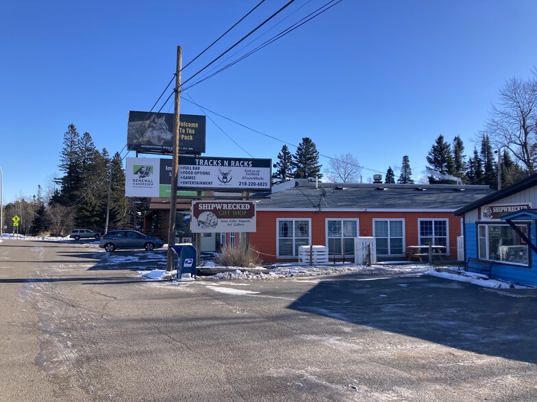 1012 Main St, Beaver Bay, MN en venta - Foto principal - Imagen 1 de 15