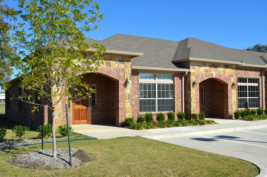 2785 Rockbrook Dr, Lewisville, TX en alquiler - Foto principal - Imagen 3 de 3