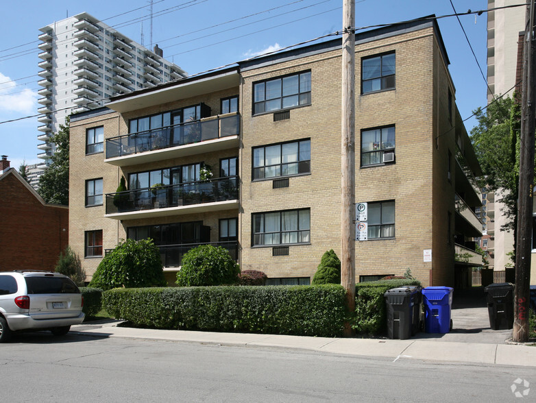 148 Soudan Ave, Toronto, ON en venta - Foto del edificio - Imagen 2 de 2