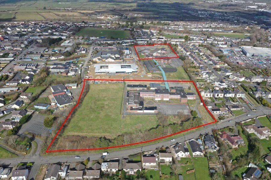 Two Former Education Buildings On Large cartera de 2 inmuebles en venta en LoopNet.es - Foto del edificio - Imagen 3 de 3