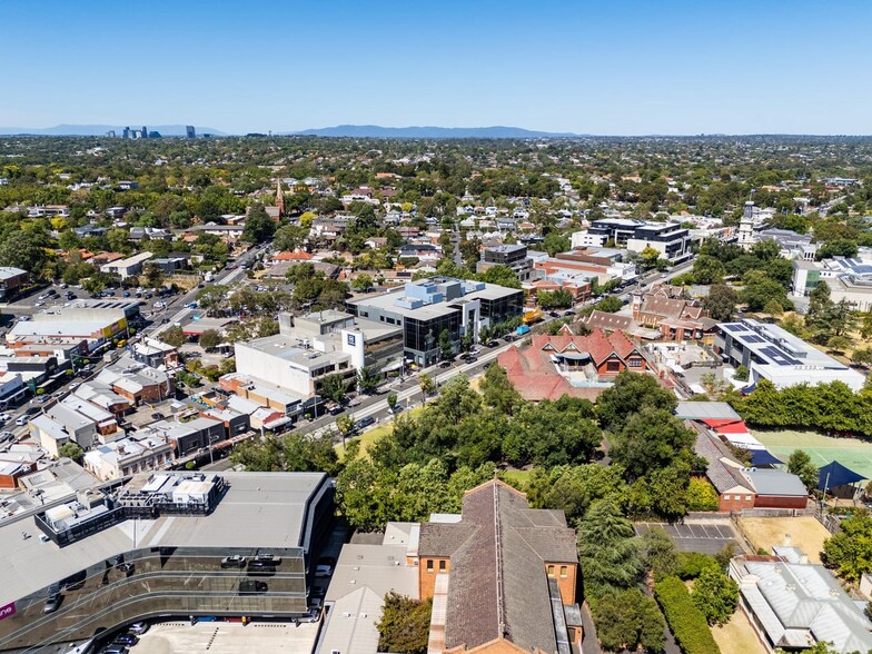 693 Burke Rd, Camberwell en venta - Foto del edificio - Imagen 2 de 2