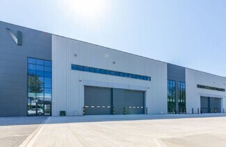 Más detalles de North Crescent, London - Nave en alquiler