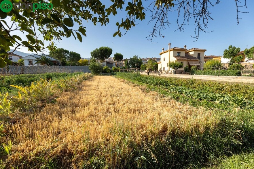 Calle Vicente Aleixandre, 5, La Zubia, Granada en venta - Foto del edificio - Imagen 3 de 18