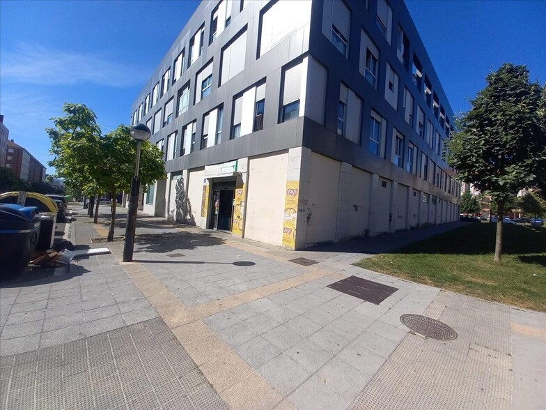 Hondarribia Kalea, GASTEIZ, Álava en venta - Foto del edificio - Imagen 3 de 5