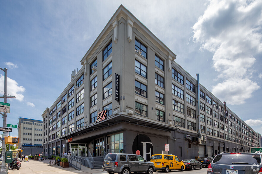 31-00 47th Ave, Long Island City, NY en alquiler - Foto del edificio - Imagen 2 de 5