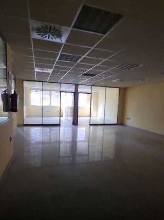 Madrid, MAD 28019 - Unidad - - - Foto del interior - Image 1 of 7