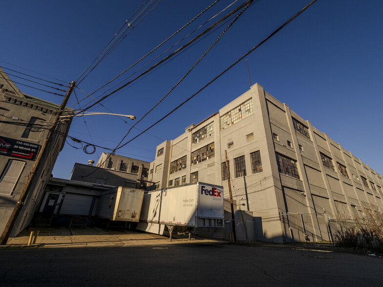 39 Meade St, Trenton, NJ en alquiler - Foto del edificio - Imagen 1 de 18