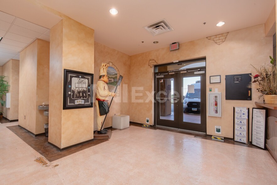 5045 W Mardon Ave, Las Vegas, NV en venta - Foto del interior - Imagen 2 de 19