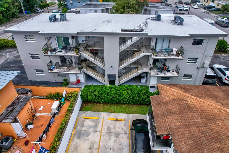 2014 SW 3rd St, Miami, FL en venta - Foto del edificio - Imagen 1 de 54