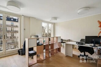 1-3 Avenue Marceau, Paris en venta Foto del interior- Imagen 2 de 6
