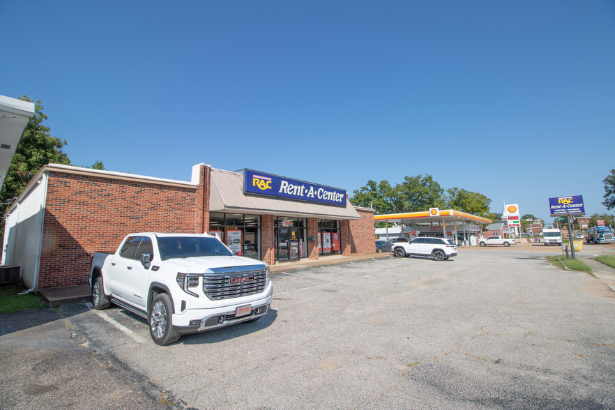 402 W Market St, Bolivar, TN en venta - Foto principal - Imagen 1 de 34