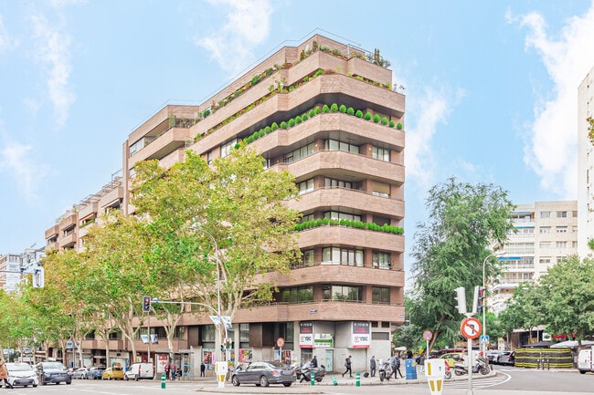 Más detalles de Calle Julián Romea, 3, Madrid - Edificio residencial​ en venta