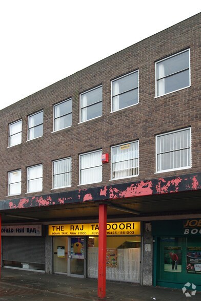 38-40 Broadfield Barton, Crawley en venta - Foto del edificio - Imagen 3 de 3