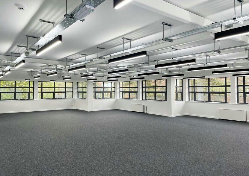 3 The Lakes, Northampton en alquiler - Foto del edificio - Imagen 2 de 8