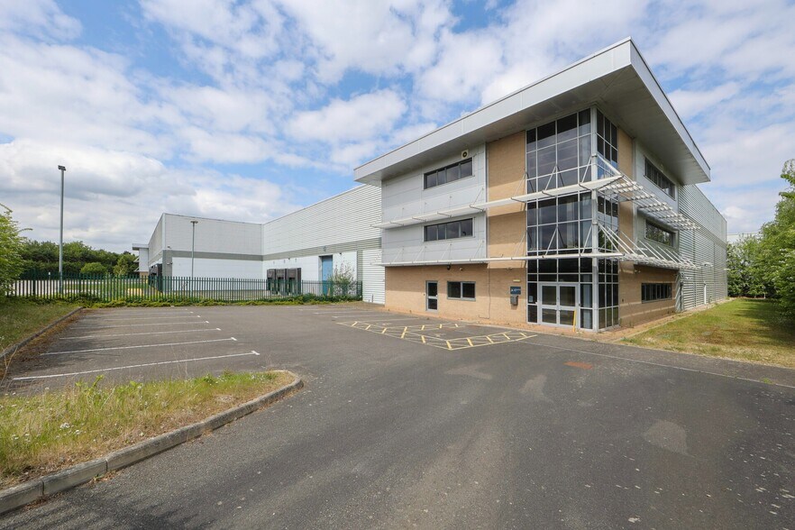 Nave en Braintree en alquiler - Foto del edificio - Imagen 1 de 6
