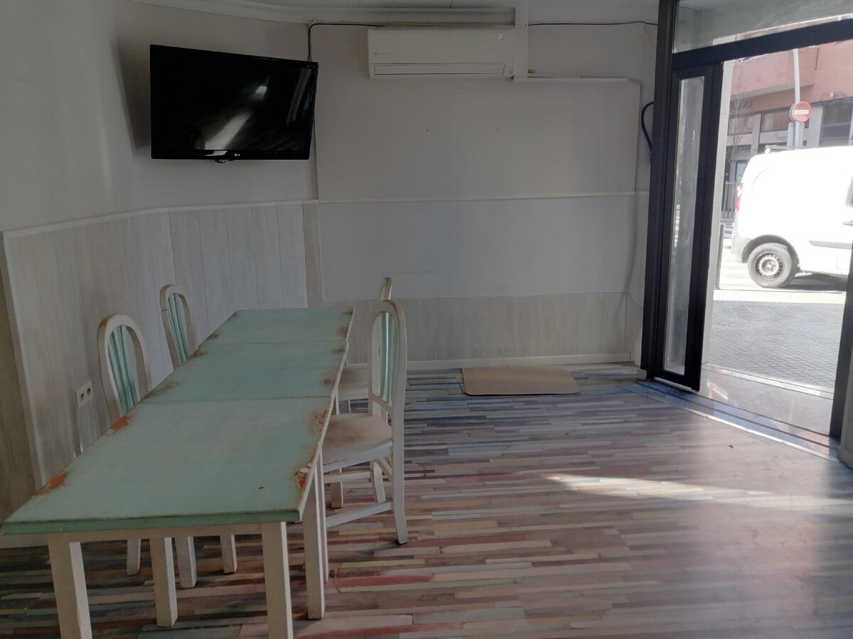 Esplugues de Llobregat, BAR 08950 - Unidad - - - Foto del interior - Image 2 of 5