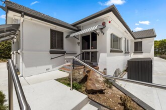 687 Logan Rd, Greenslopes en alquiler Foto del edificio- Imagen 2 de 9