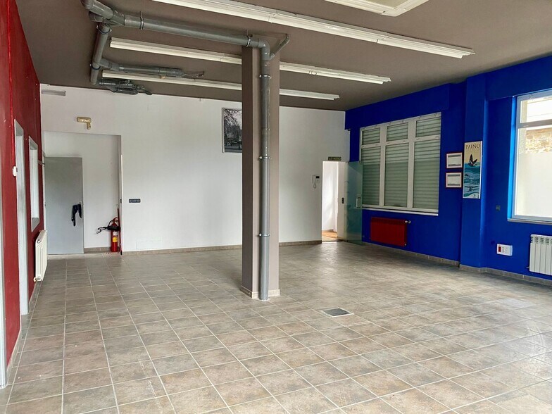 Local en Santiago de Compostela, La Coruna en alquiler - Foto del edificio - Imagen 3 de 59