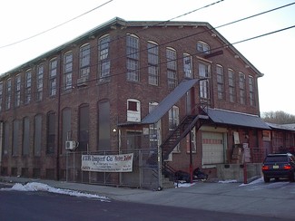 Más detalles para 104 Gray St, Paterson, NJ - Naves en alquiler