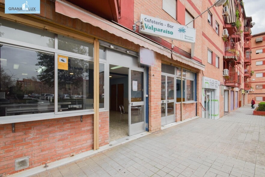 Plaza Poeta Garcilaso de la Vega, 6, Granada, Granada en venta - Foto del edificio - Imagen 2 de 47
