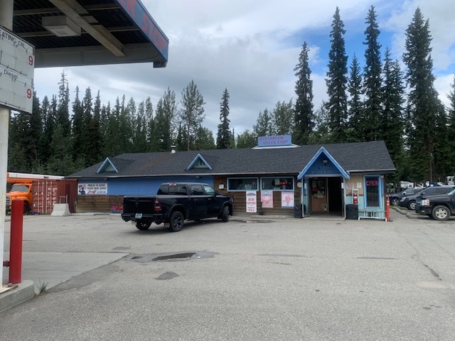 1316 Badger Rd, North Pole, AK en venta - Foto del edificio - Imagen 2 de 3