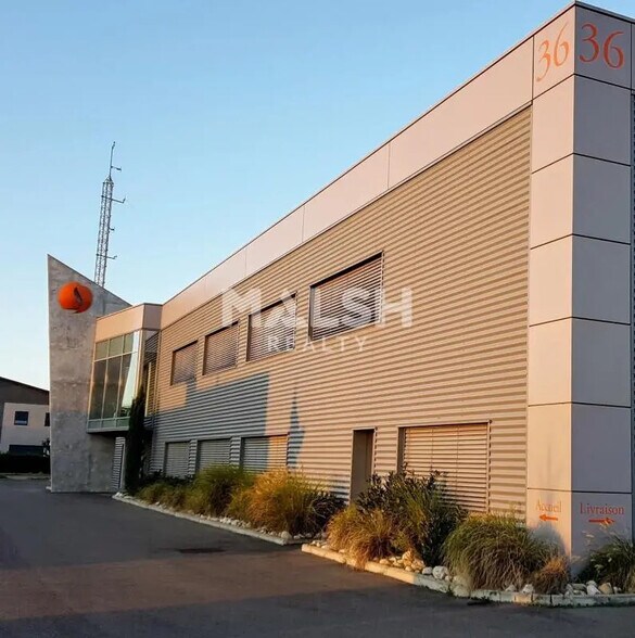 Oficina en Décines-Charpieu en alquiler - Foto del edificio - Imagen 2 de 38