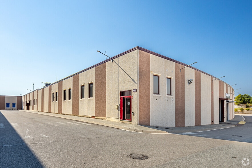 Carrer Progrés, 28, Abrera, Barcelona en venta - Foto del edificio - Imagen 3 de 4