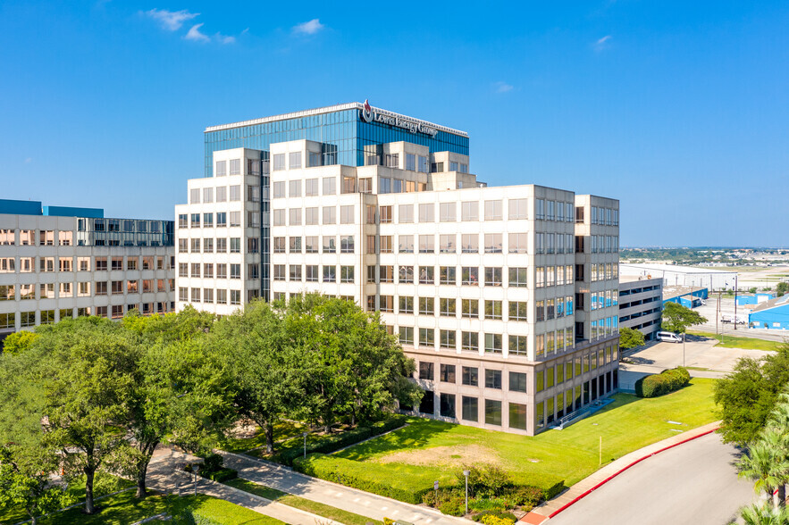 10101 Reunion Pl, San Antonio, TX en alquiler - Foto del edificio - Imagen 2 de 14