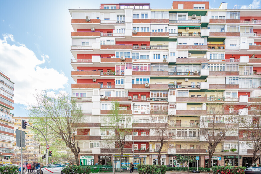 Avenida Donostiarra, 12, Madrid, Madrid en alquiler - Foto principal - Imagen 1 de 3