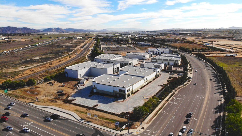 14000 Meridian Pky, Riverside, CA en alquiler - Vista aérea - Imagen 2 de 7