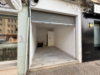 Más detalles de Calle Manuel Ramón Alarcón, 4, SEVILLA - Local en alquiler