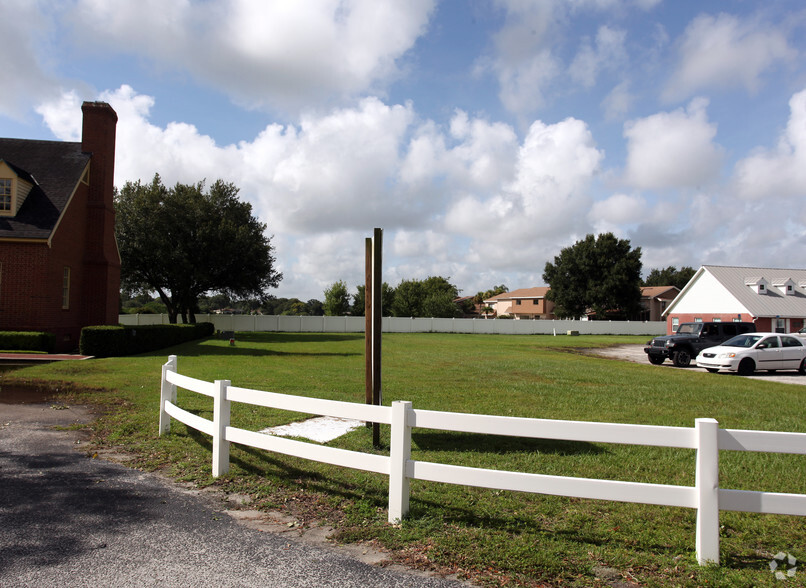 Williamsburg Sq, Lakeland, FL en venta - Foto del edificio - Imagen 3 de 5