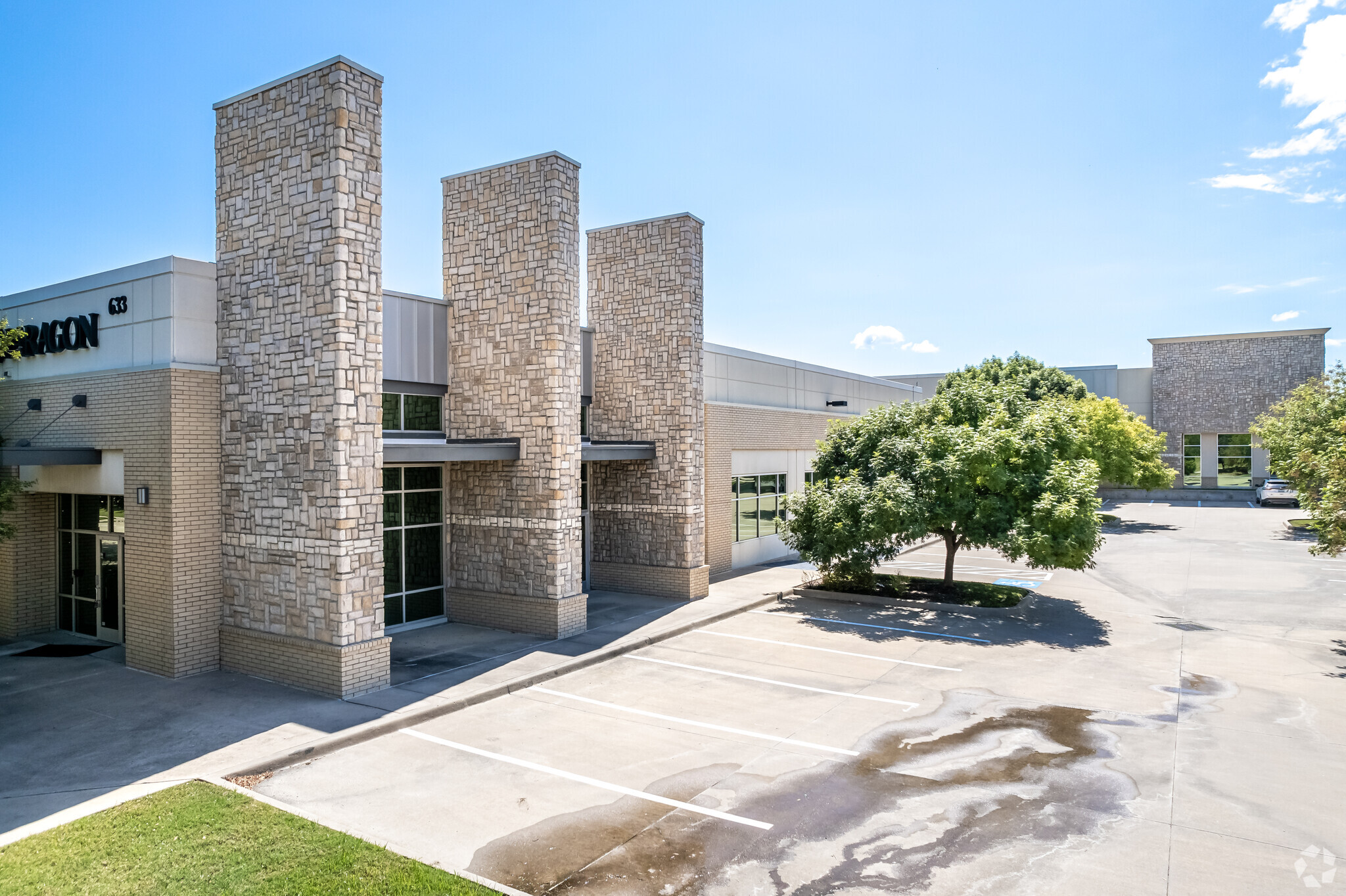 645 E State Highway 121, Coppell, TX en alquiler Foto del edificio- Imagen 1 de 29