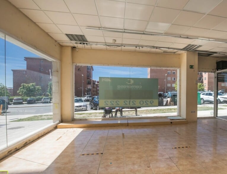 Calle Agustín Rodríguez Sahagún, 5, Ávila, Ávila en venta - Foto del edificio - Imagen 3 de 7